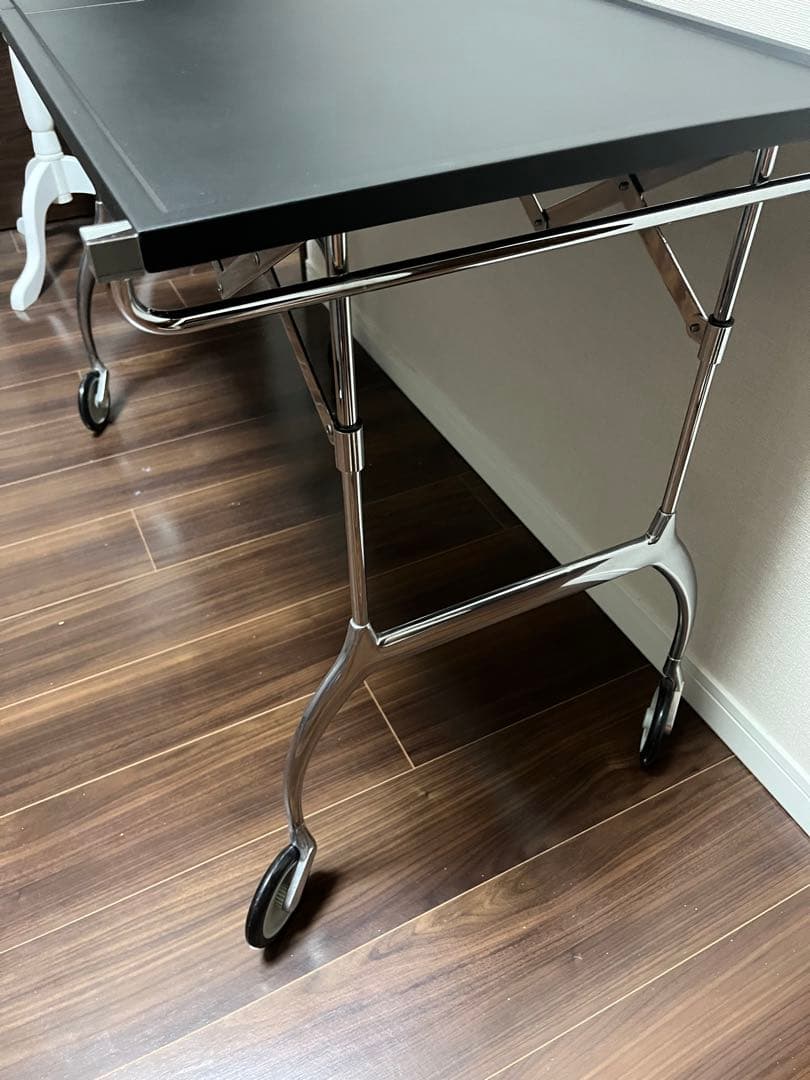 C arteli バティスタ　キャスタ付テーブル