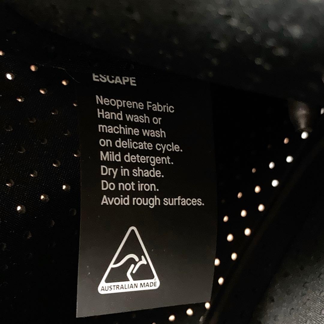 【美品】STATE OF ESCAPE エスケープ トート ポーチ付き BK