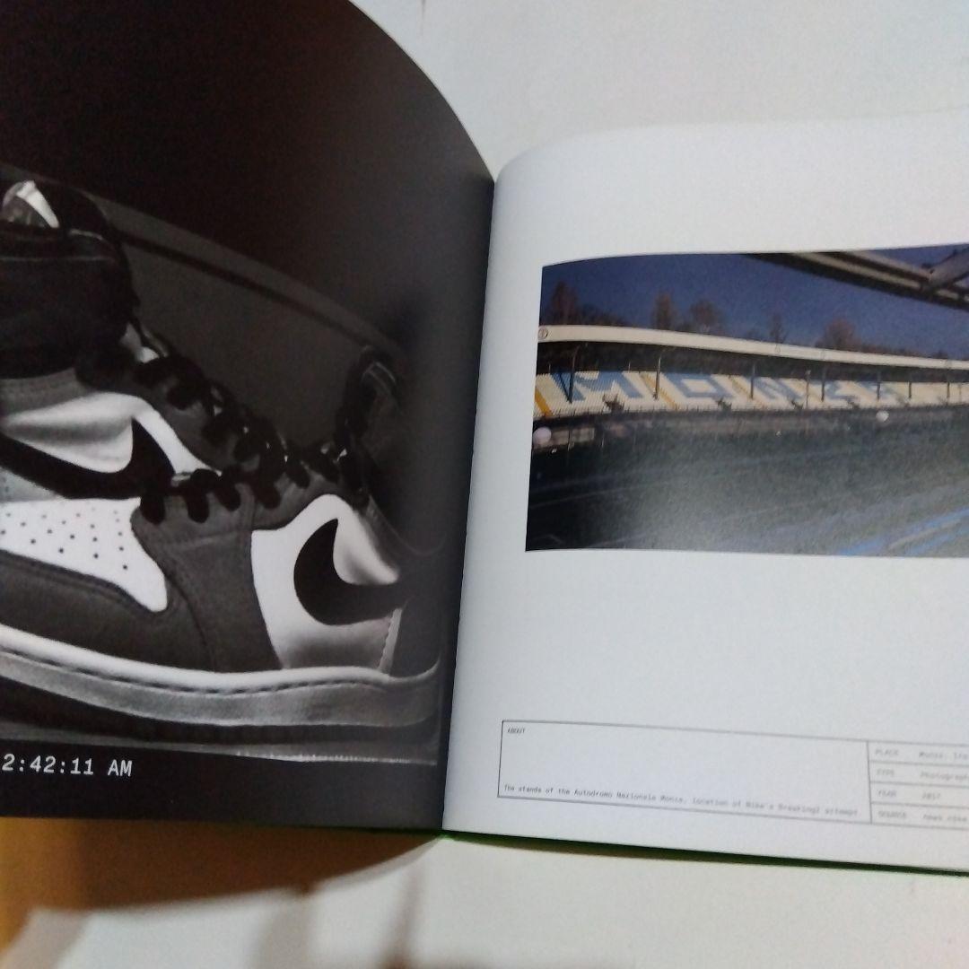 洋書 SOMETHING'S OFF by TASCHEN