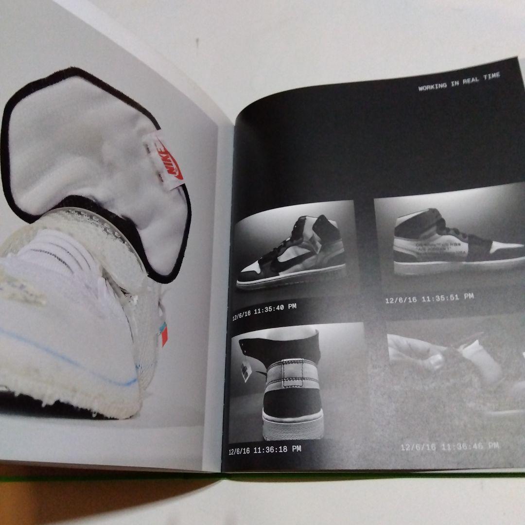 洋書 SOMETHING'S OFF by TASCHEN