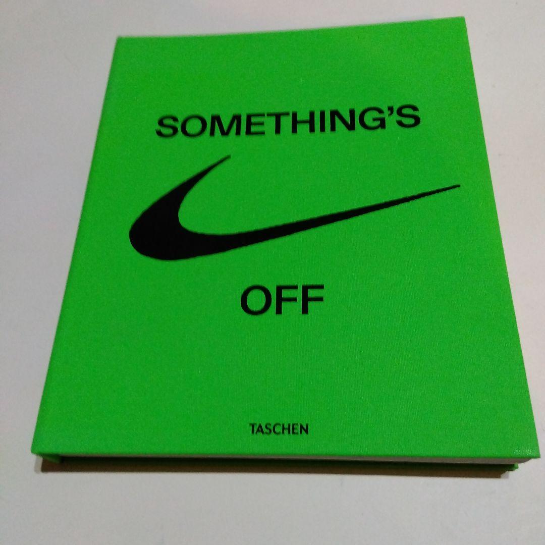 洋書 SOMETHING'S OFF by TASCHEN
