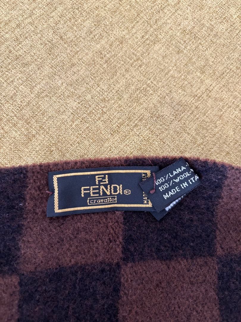 『美品』FENDIマフラー