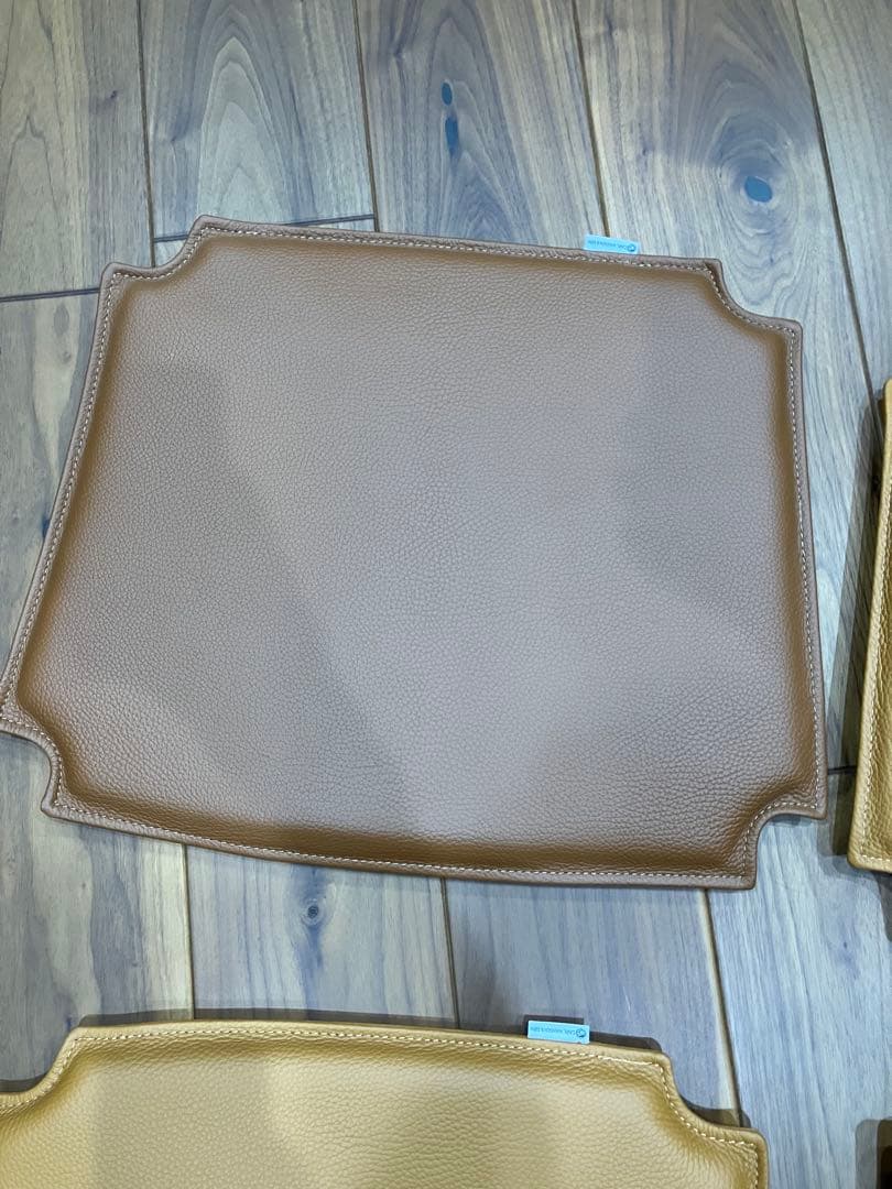 CARL HANSEN＆SON（カール・ハンセン&サン）CH24ブラウンのみ２個