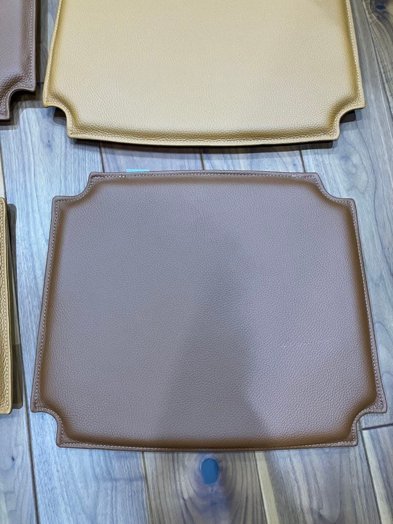 CARL HANSEN＆SON（カール・ハンセン&サン）CH24ブラウンのみ２個