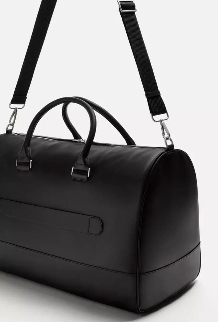 ZARA 無地トラベルバッグ