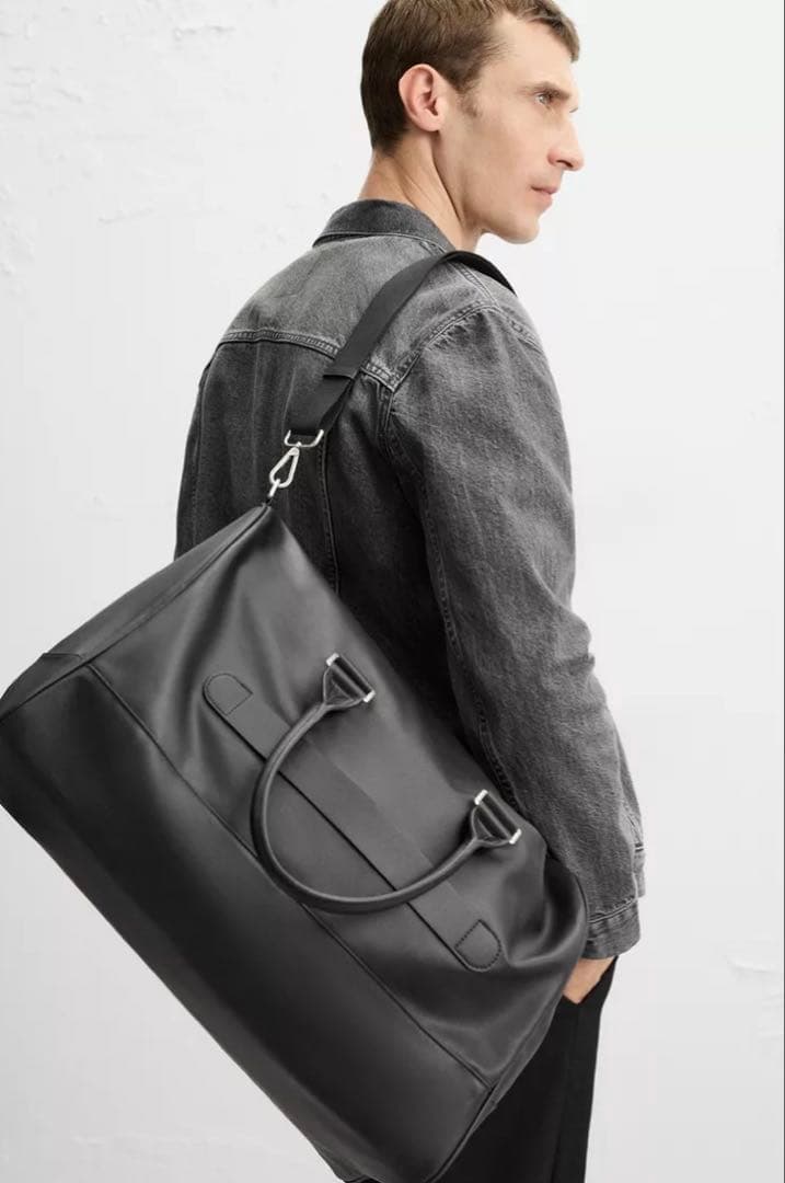 ZARA 無地トラベルバッグ