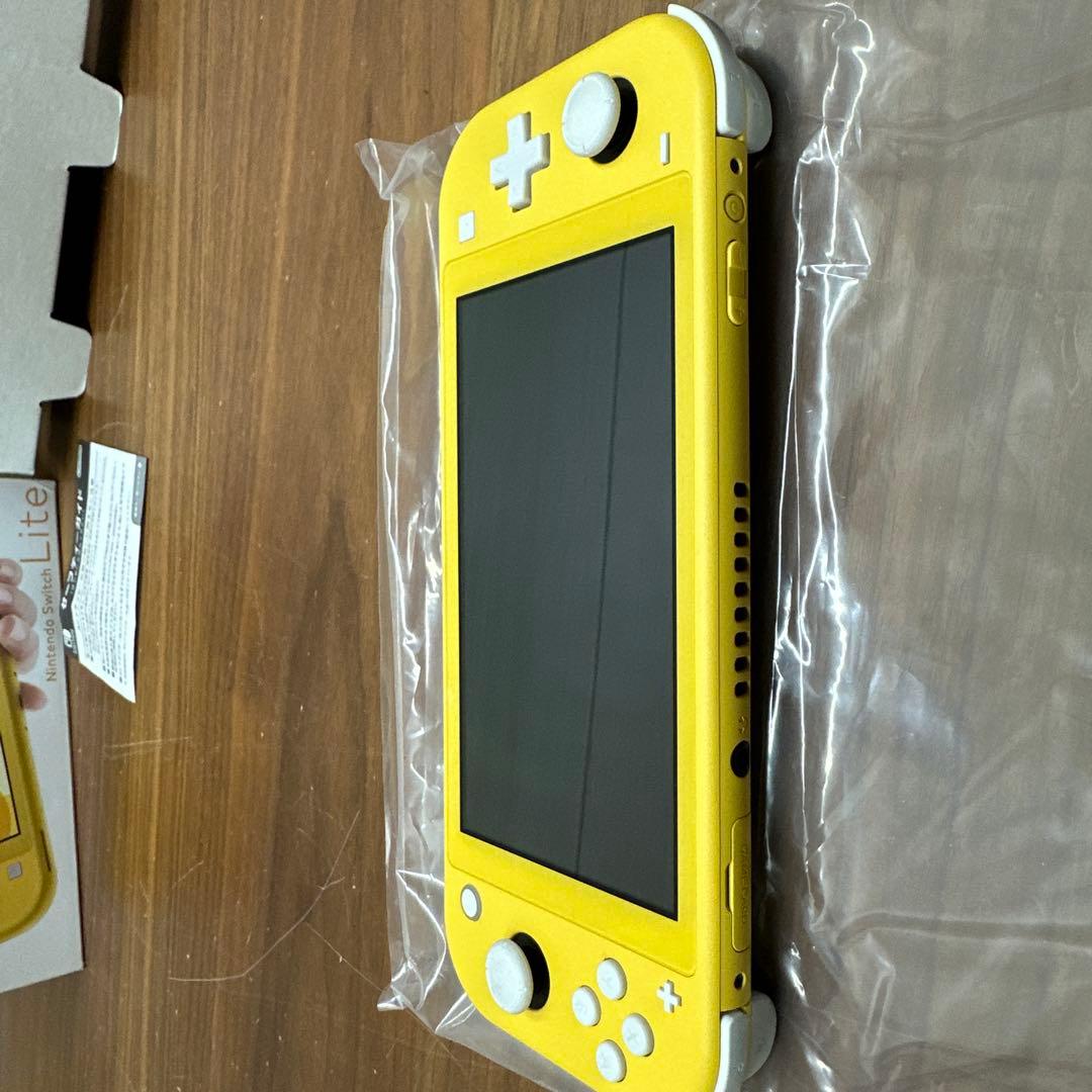 美品 Nintendo Switch Lite 本体 イエロー 完品