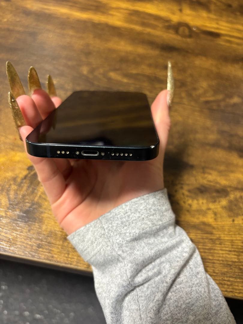 スマートフォン本体 iPhone13 256GB