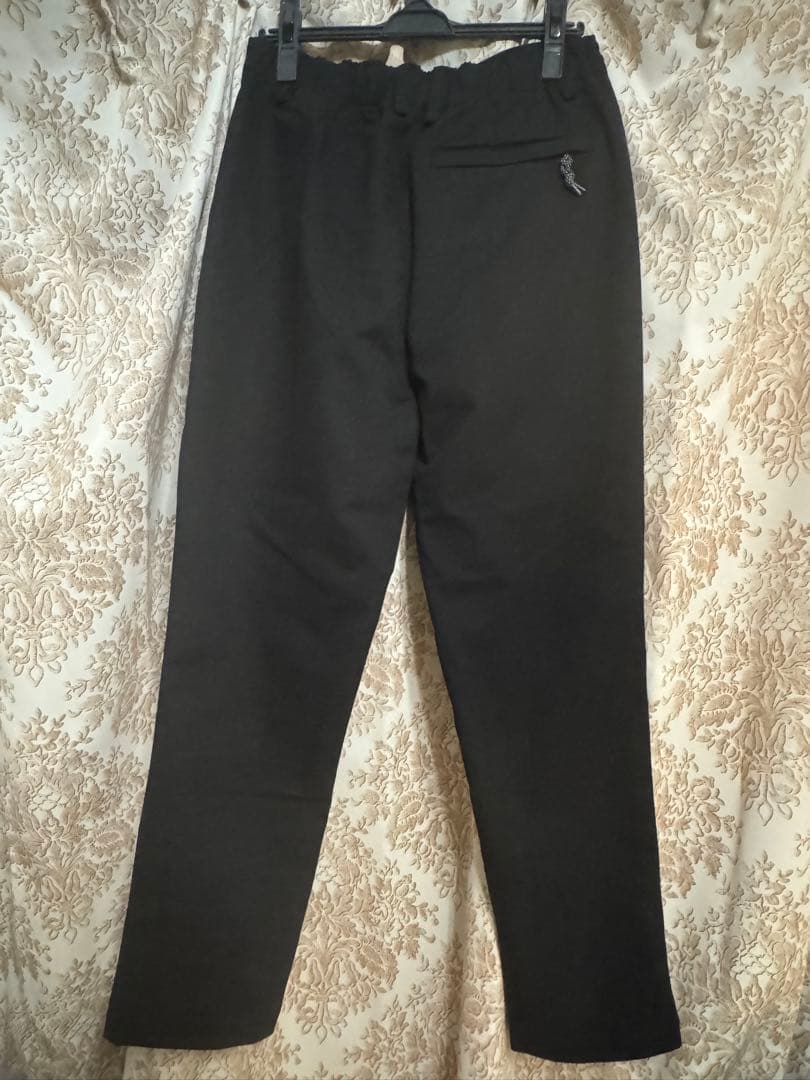 韓国　ノースフェイス　TON ズボン　リバートン　黒　チノパン