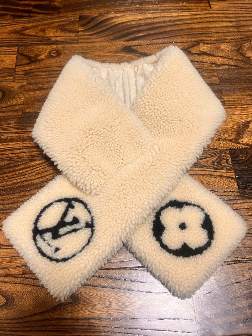 LOUIS VUITTON（ルイヴィトン）エシャルプ シャーリングラム マフラー