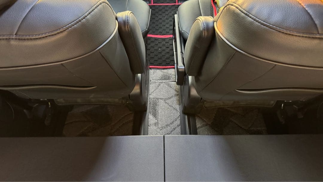 １セット限定価格　80ヴォクシー　収納・ベッドキット　ノア　エスクァイア