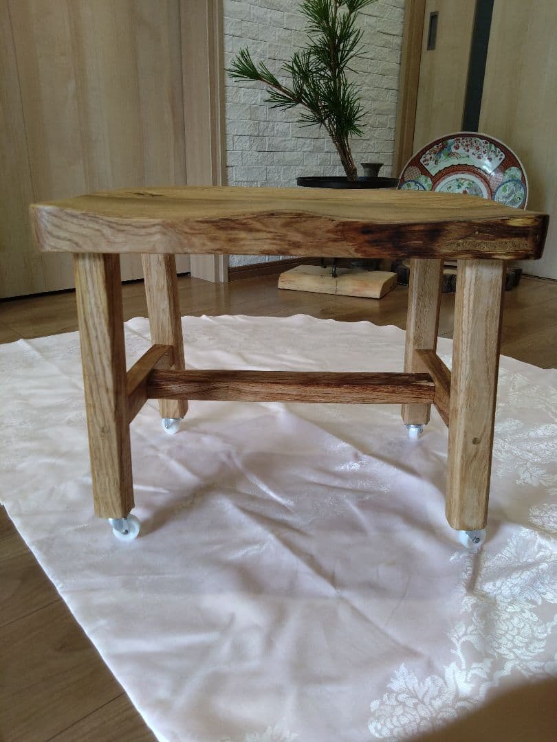 栗の木の椅子➕️カッティングボードのセット　ねこさんになります❕