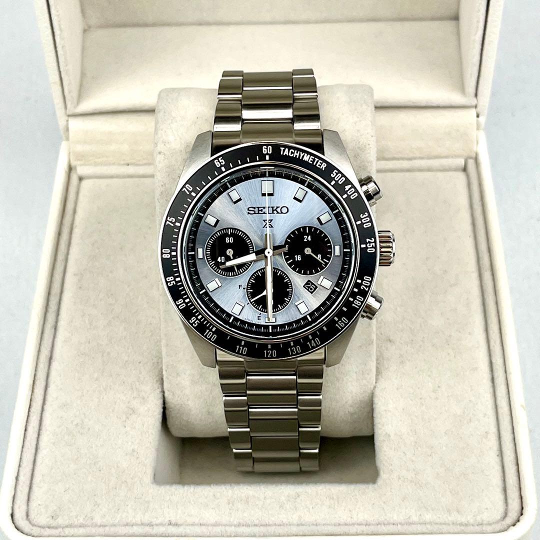 SEIKO　【専用箱付】　【美品】　【希少カラー】　【大人気】　【クロノグラフ】