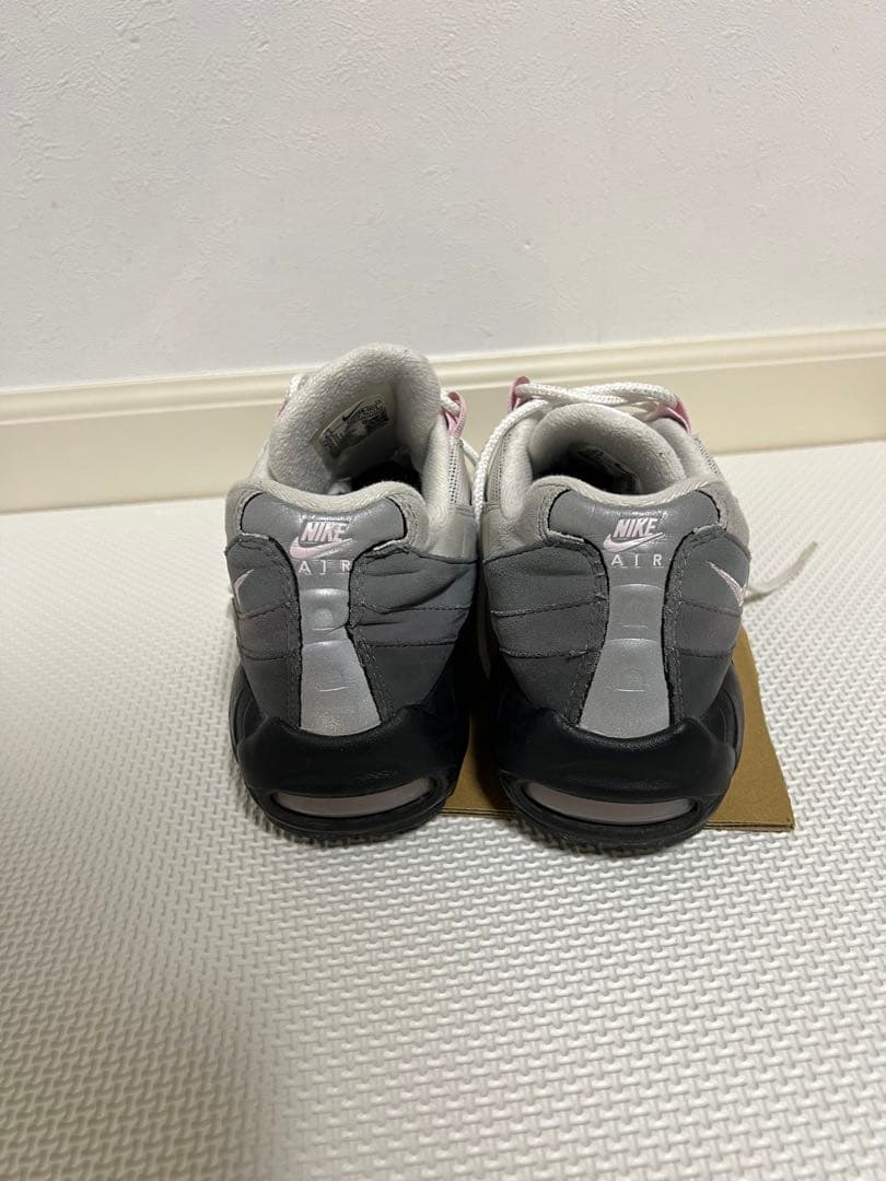 Nike Air Max 95 グレー/ピンク