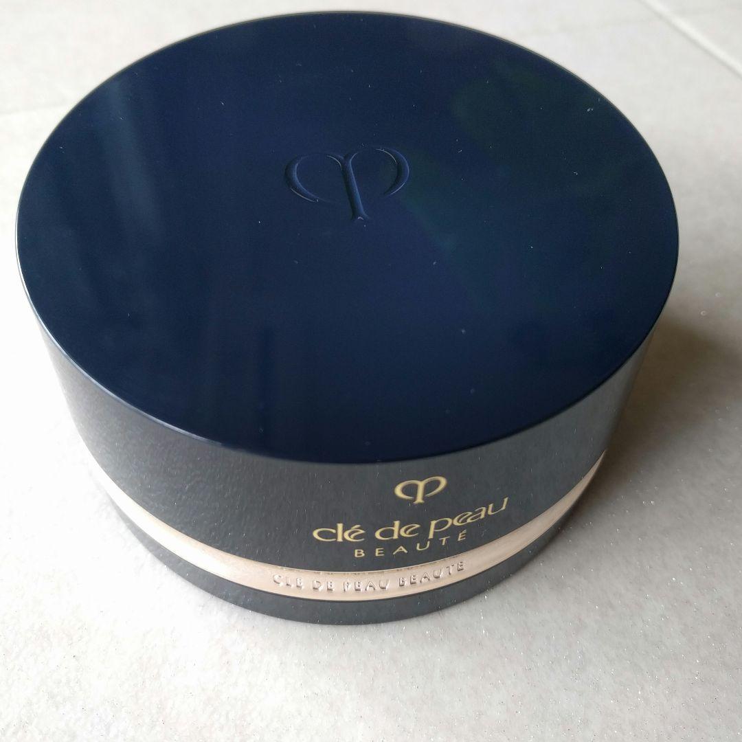 クレ・ド・ポー ボーテ　プードルトランスパラントｎ Ｍ