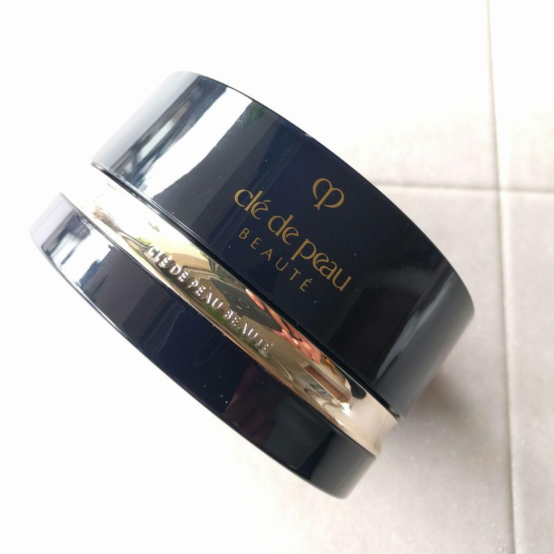 クレ・ド・ポー ボーテ　プードルトランスパラントｎ Ｍ