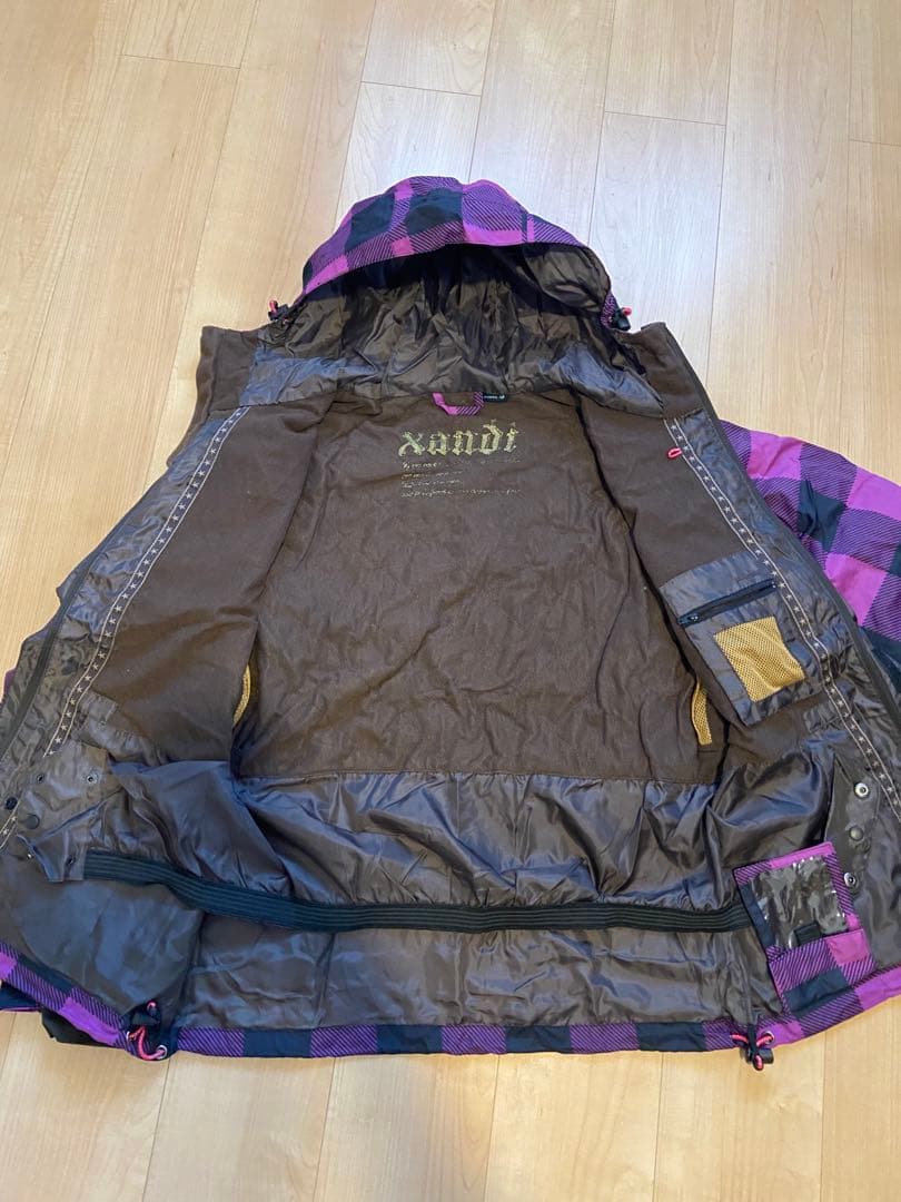 スノボード/スキーウェア/雪かきにも（上）