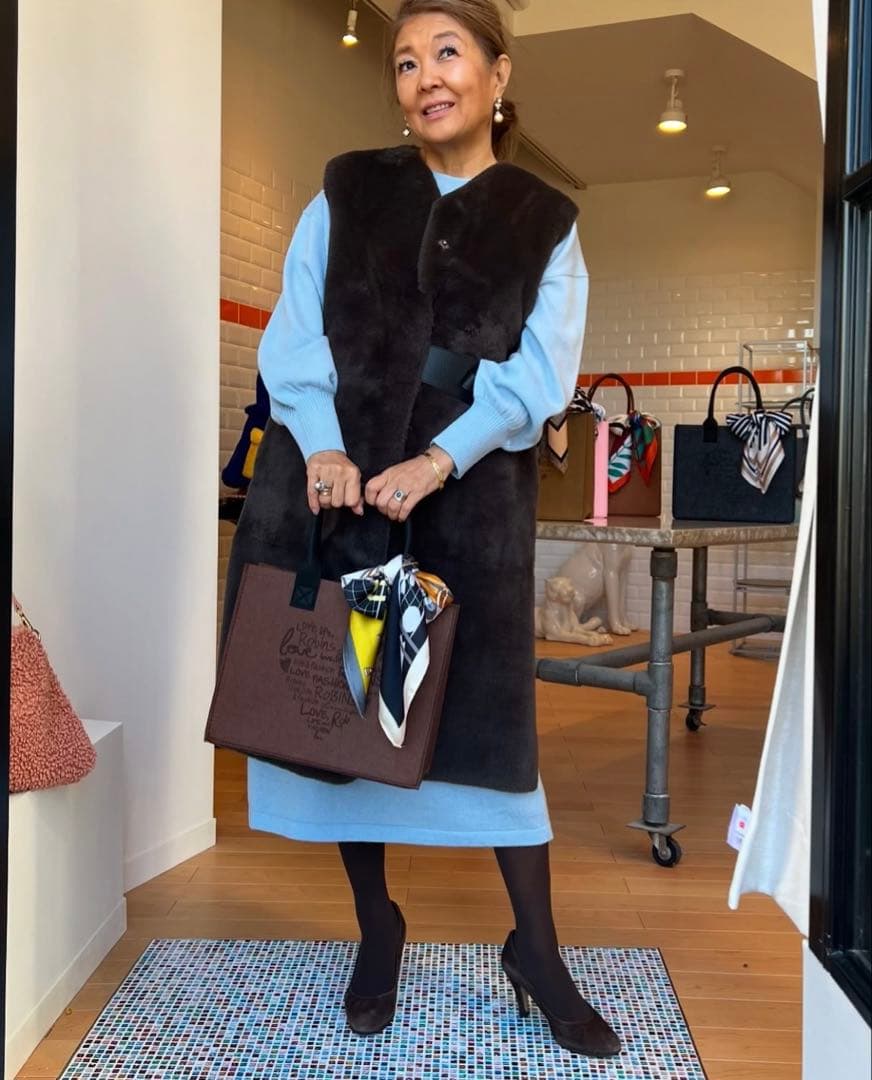 【お値下げ】ベアトリス　フェイクファーリバーシブルジレ