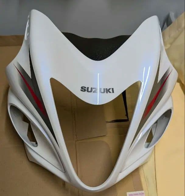 スズキ 隼 2012年 ホワイト アッパーカウル