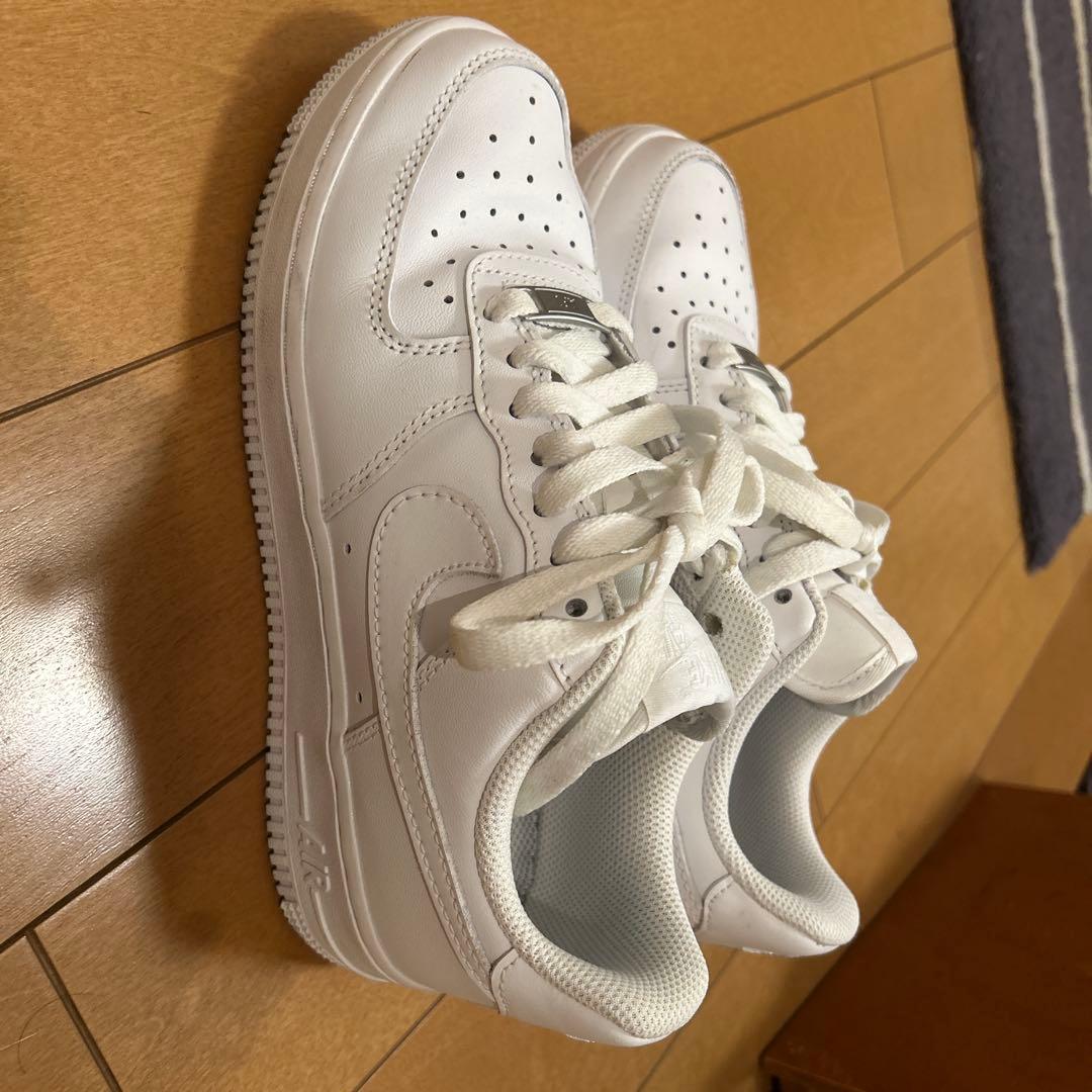 Nike Air Force 1 ホワイトスニーカー　美品　23