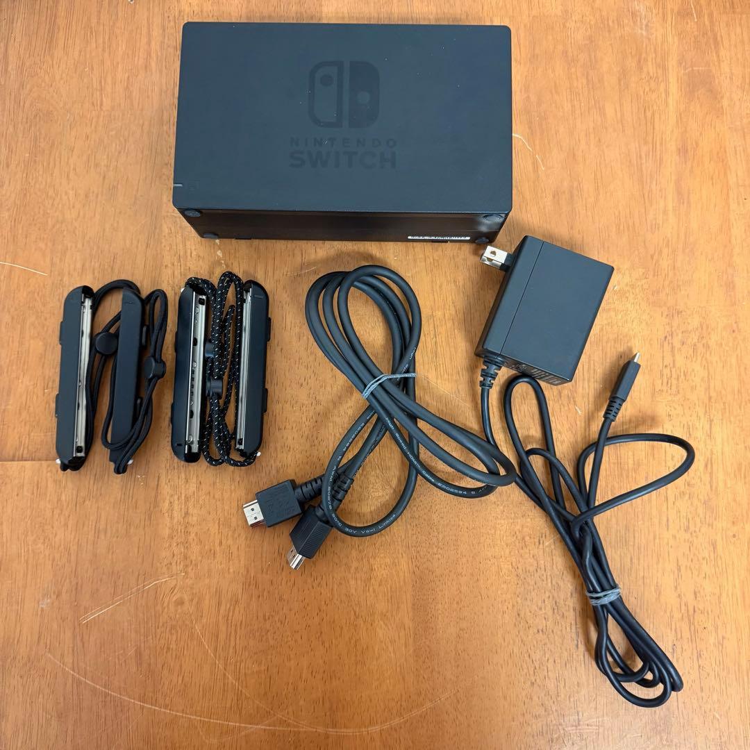 ● 美品 Nintendo Switch本体 HAC-001
