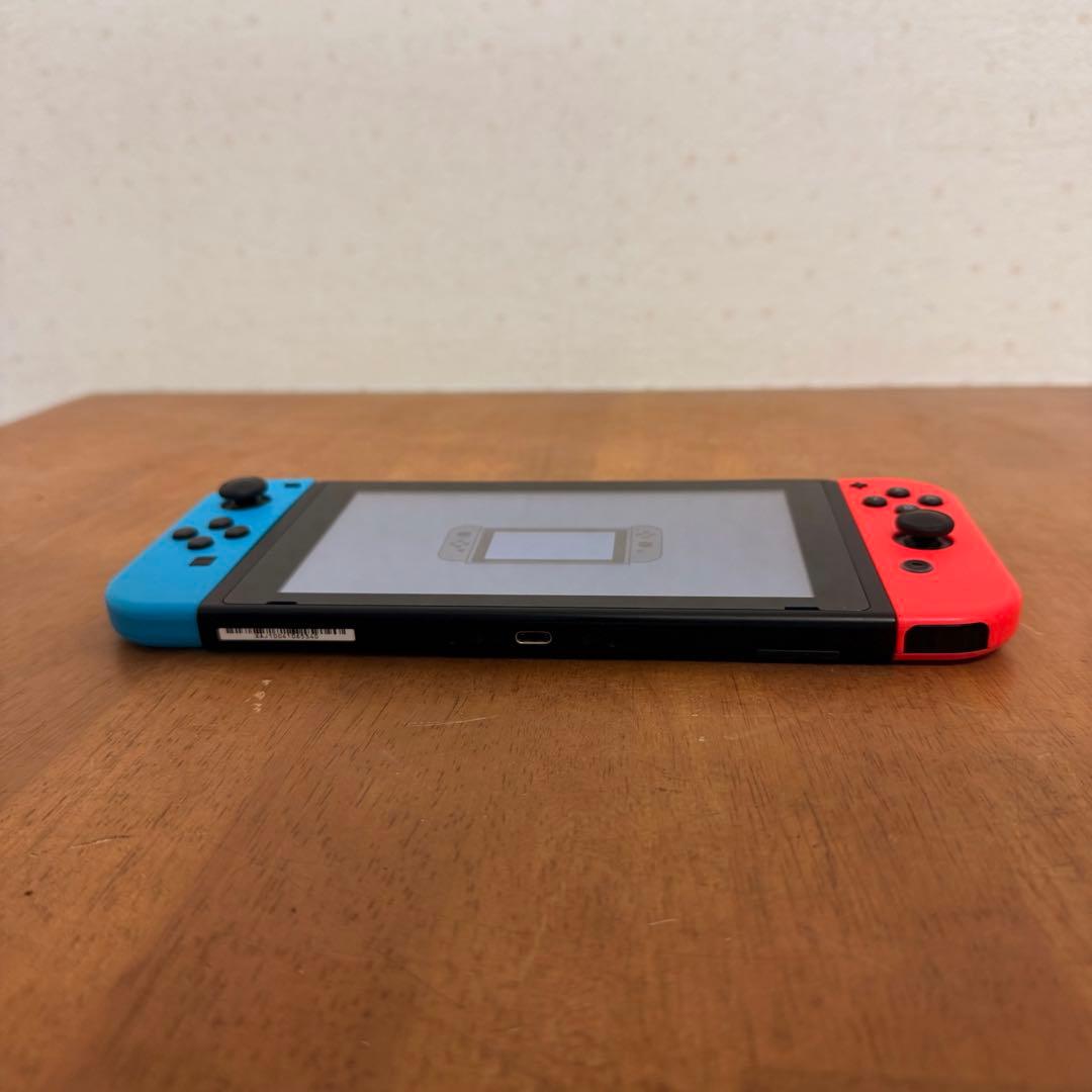 ● 美品 Nintendo Switch本体 HAC-001