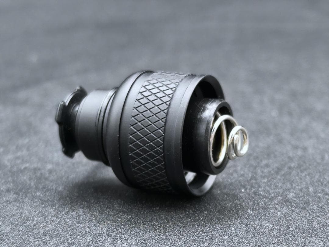個人装備 SUREFIRE TAILCAP UE00