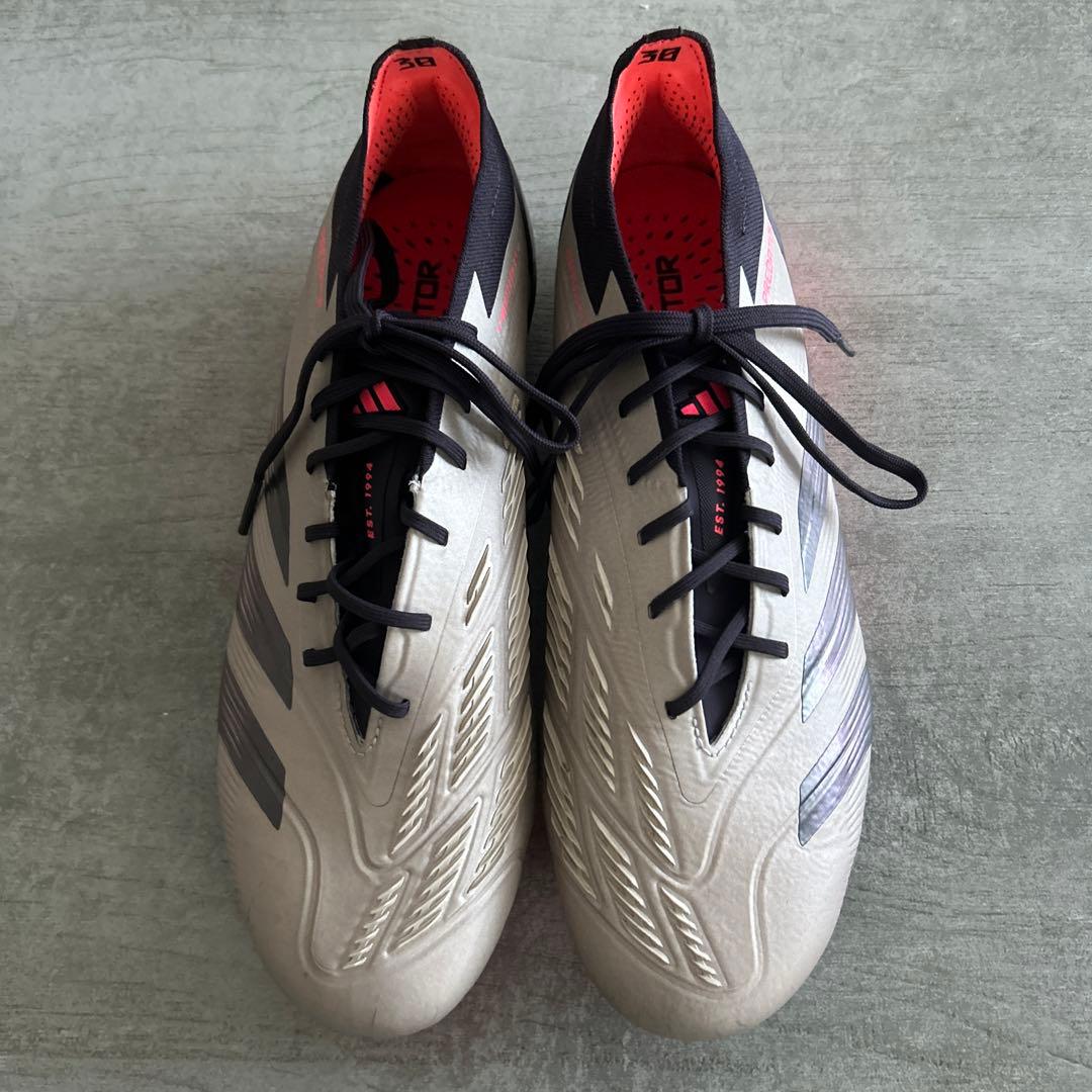 新発売　使用一回のみ！　アディダス　プレデター エリート　FG 27㎝