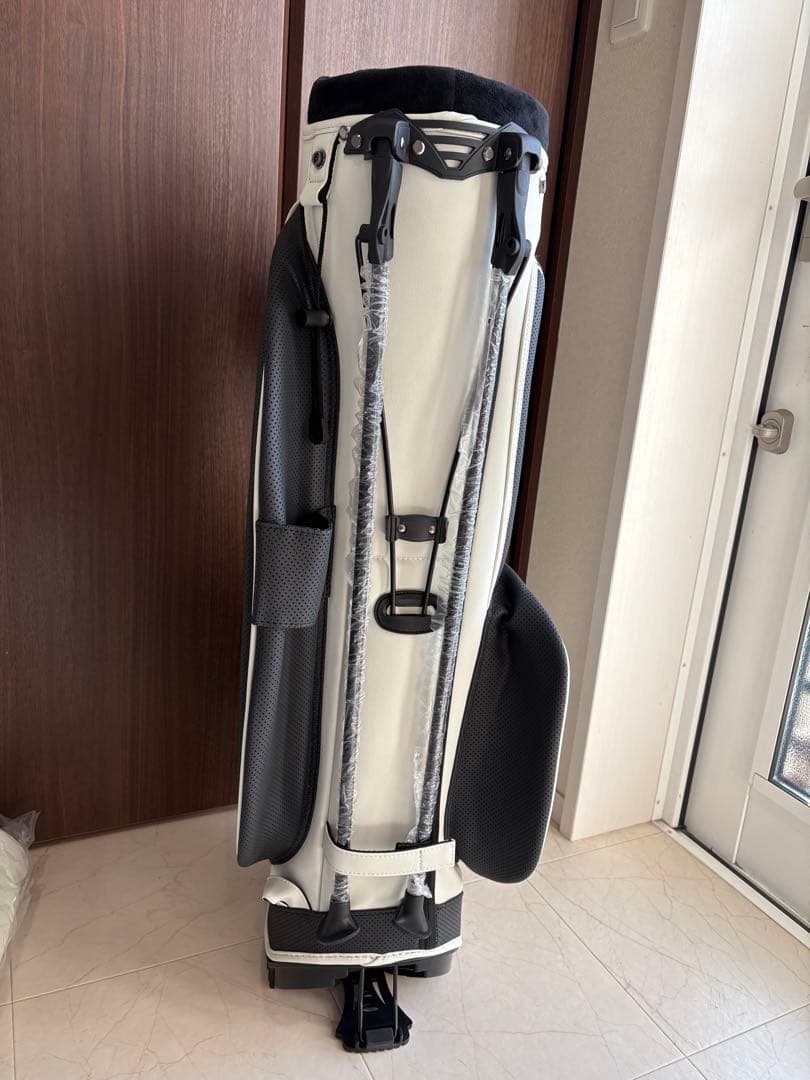 muta ムータマリンゴルフ　キャディバッグ ブラック・ホワイト　新品未使用