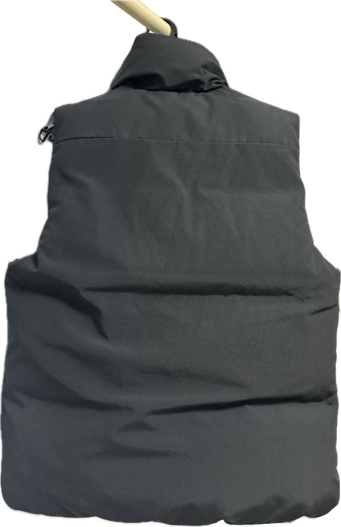 カナダ製 ブラック ダウンベスト Mサイズ