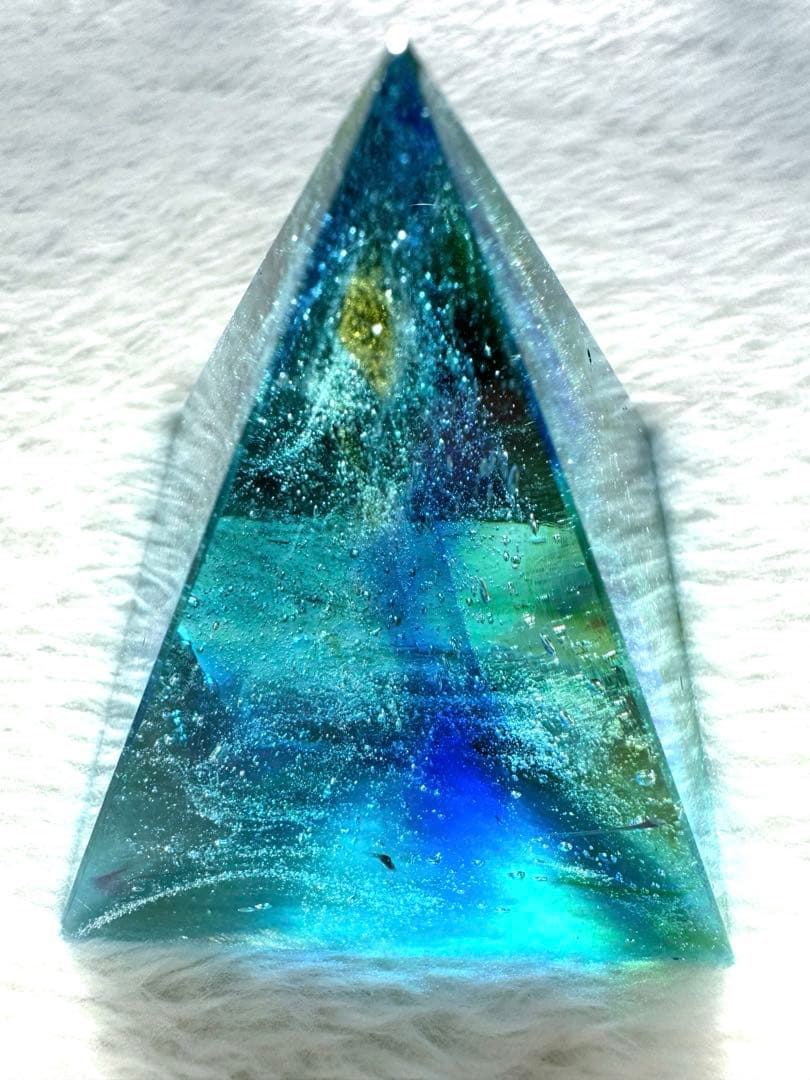 aya103 シエラネバダ産 アンダラクリスタル ピラミッド大 ブルー系
