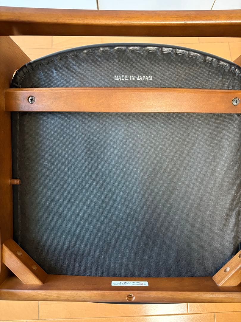 カリモク60 ダイニングチェア黒