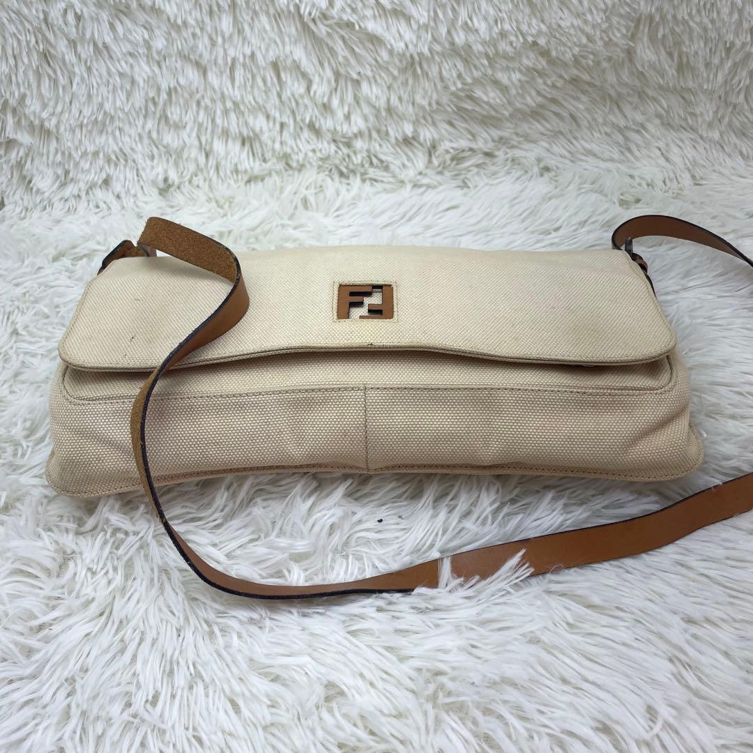 フェンディ ショルダーバッグ キャンバス アイボリー FFロゴ
