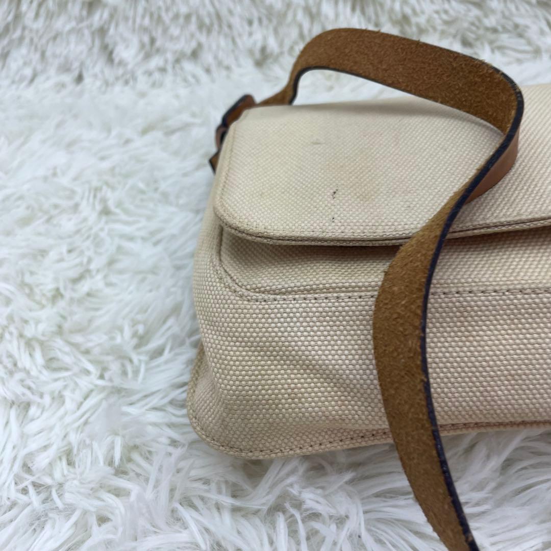 フェンディ ショルダーバッグ キャンバス アイボリー FFロゴ