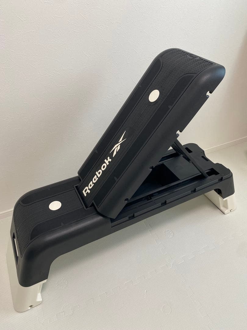Reebokデッキ トレーニングベンチ