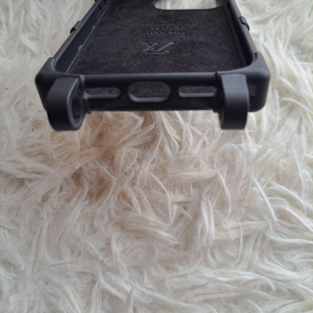 【LOUIS VUITTON】iPhone14PROモノグラムエンボスリトランク