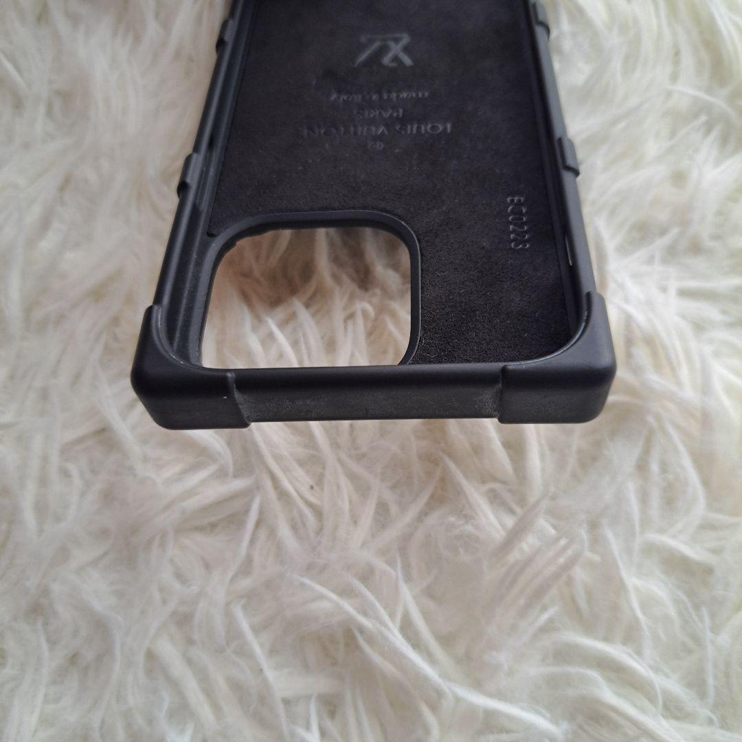 【LOUIS VUITTON】iPhone14PROモノグラムエンボスリトランク