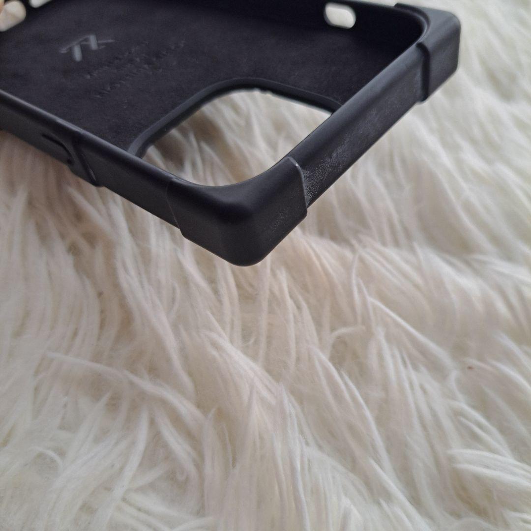 【LOUIS VUITTON】iPhone14PROモノグラムエンボスリトランク