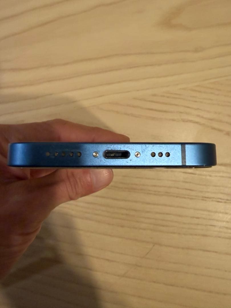 iPhone13 SIMフリー 128GB ブルー　箱、ケース等、付属品あり