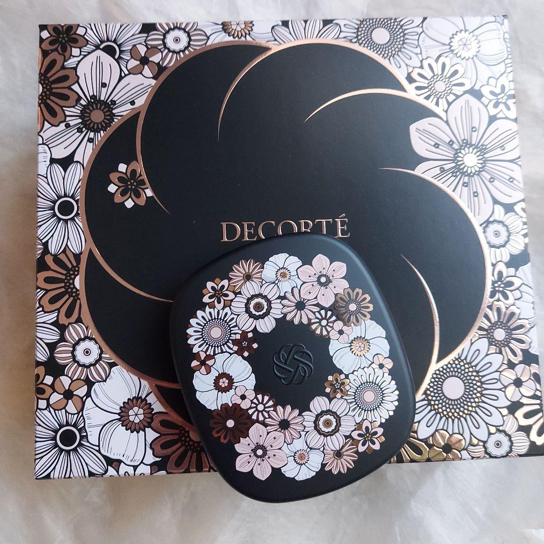 〈新品〉コスメデコルテクリスマスコフレ エターナルブルーム アイシャドウ