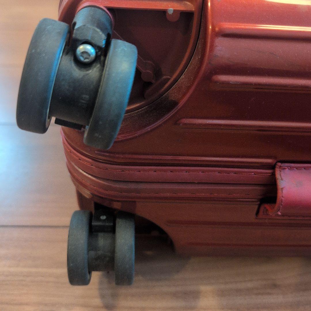 RIMOWA 赤 キャリーケース　サルサデラックス　四輪