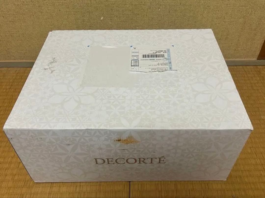 〈新品未開封〉DECORTÉ AQ ラディアンス コフレ