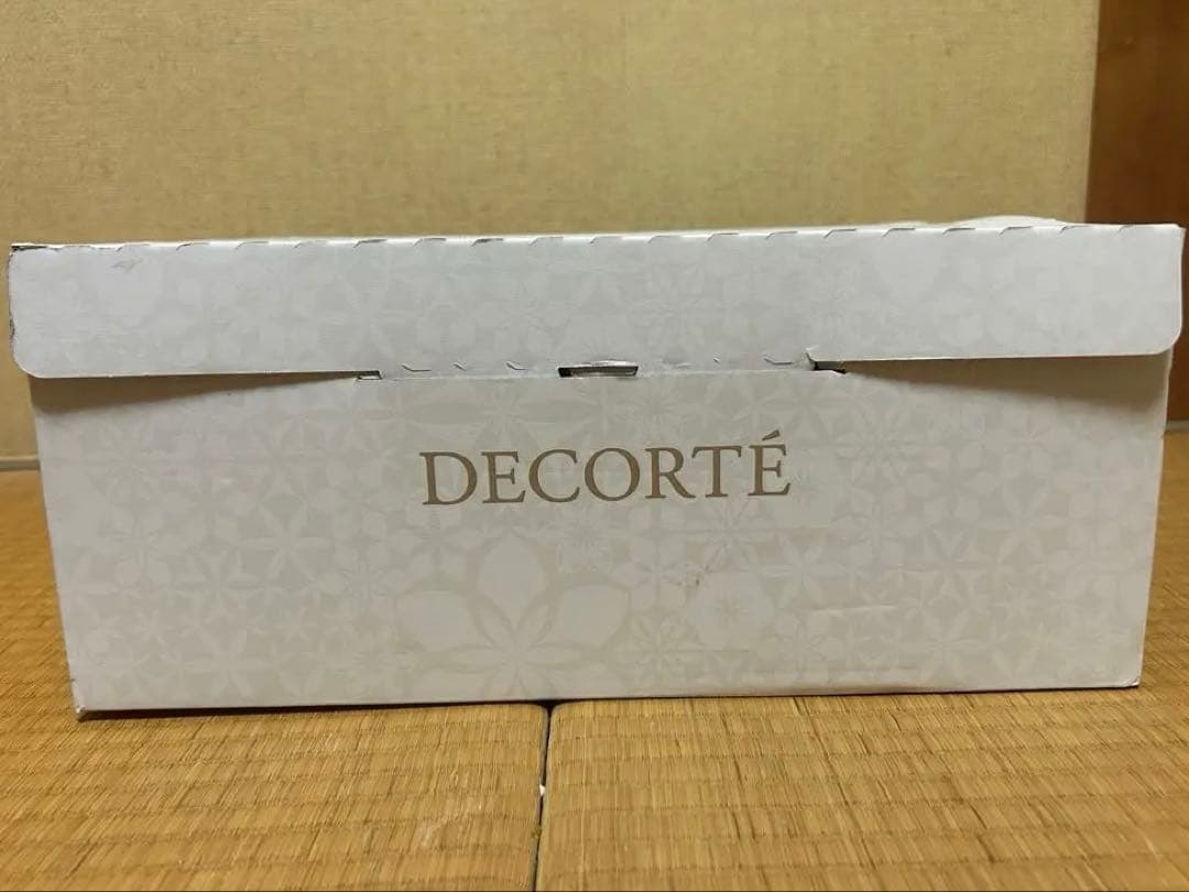 〈新品未開封〉DECORTÉ AQ ラディアンス コフレ