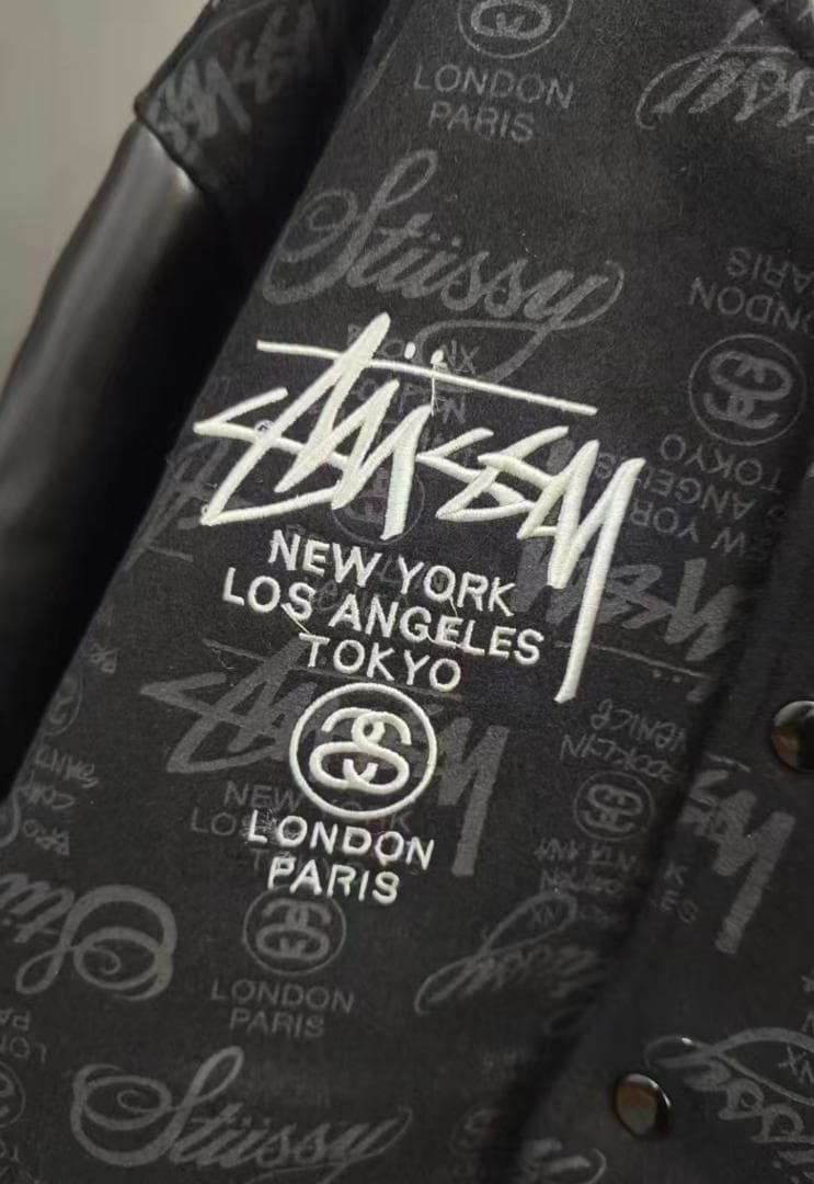 希少Stussy 25thブラック・レザー・スタジャン