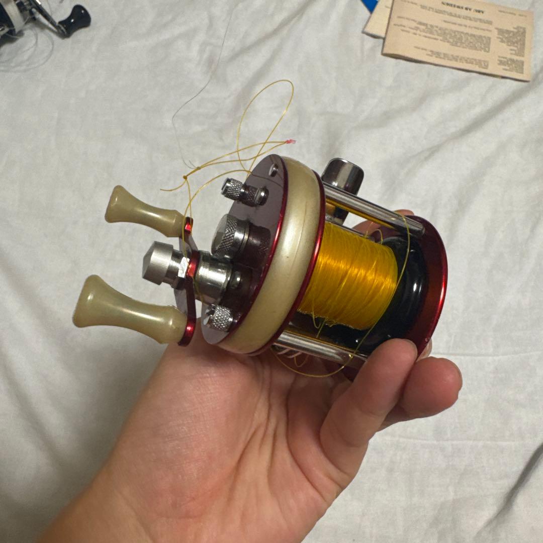 Ambassadeur 1750 A レッドリール　ジャンク品