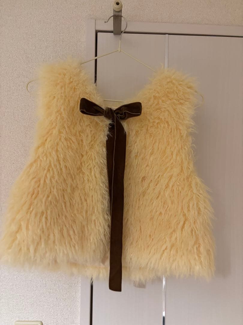 LILYBROWN ベロアリボンファーベスト