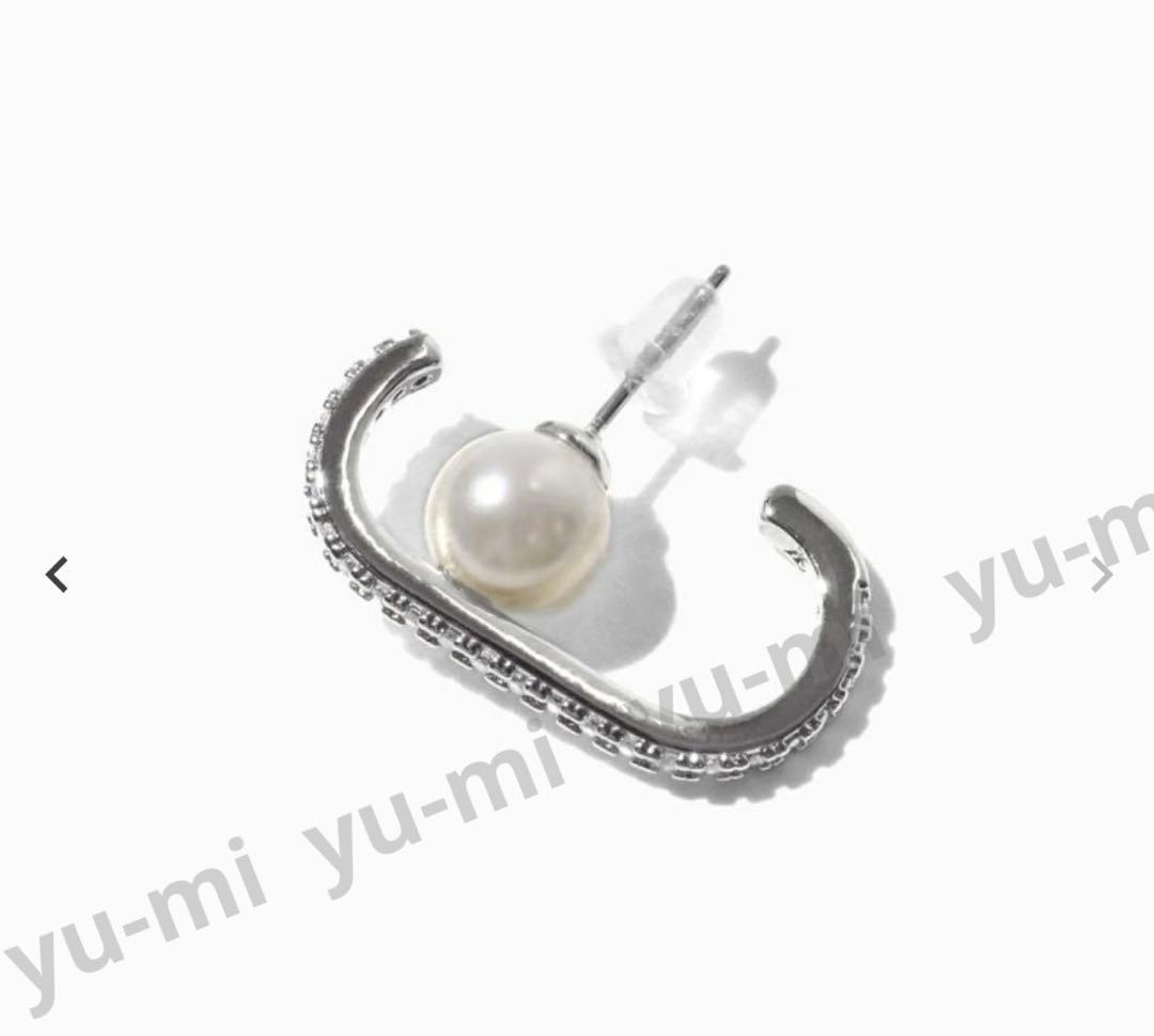 ステラハリウッド　　ビジュー　パールピアス　　シルバー