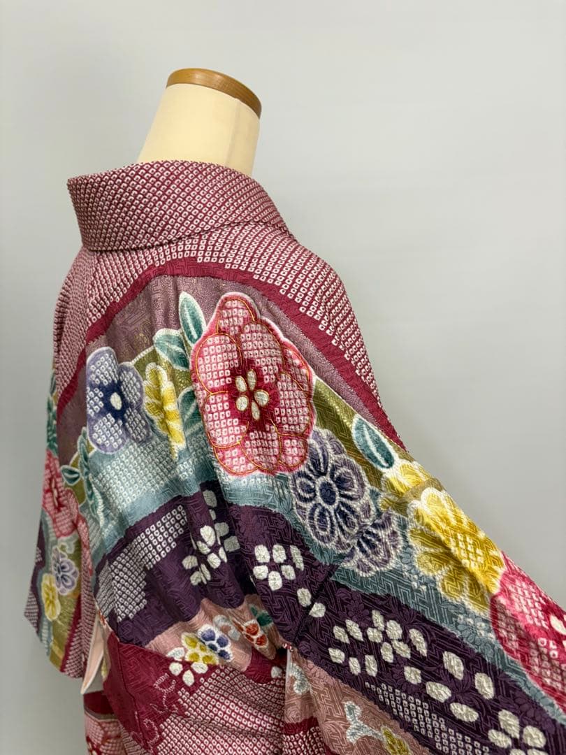 振袖 絞り 花模様 花唐草