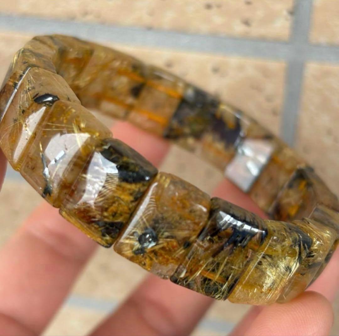 太陽放射タイチンルチルクォーツ　ブレスレット