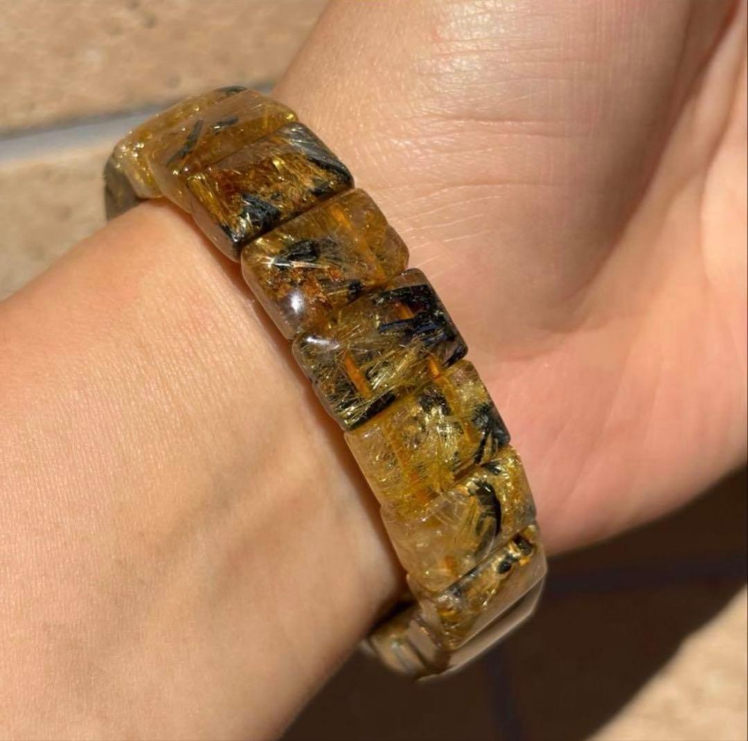 太陽放射タイチンルチルクォーツ　ブレスレット